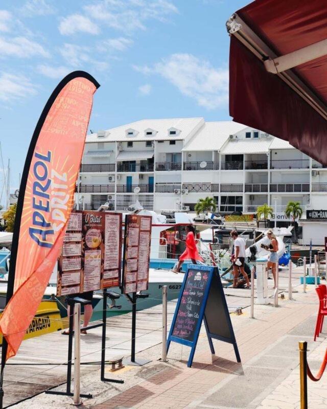 Superbe Studio Avec Piscine, Au Coeur De La Marina! Village Soleil ! Proche Aeroport & Ferry Le Gosier  Esterno foto