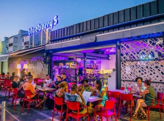 Superbe Studio Avec Piscine, Au Coeur De La Marina! Village Soleil ! Proche Aeroport & Ferry Le Gosier  Esterno foto